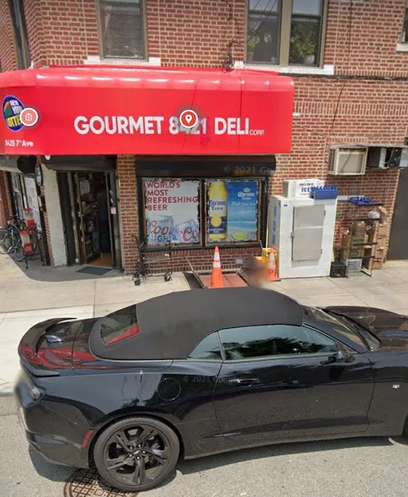 8421 Deli Inc Picture 5