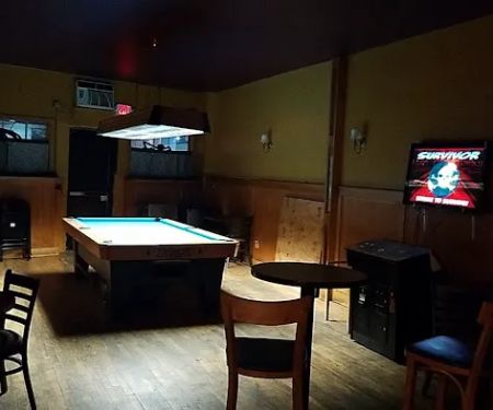 Kelly's Tavern