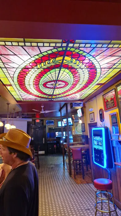 Kelly's Tavern Picture 8