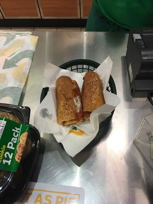 Subway Picture 4