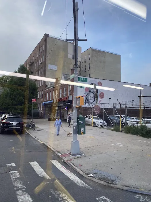 Ft. Hamilton Deli-Mart Picture 3