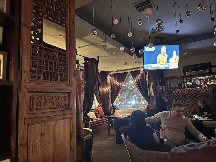 Delia's Lounge & Restaurant Picture 10