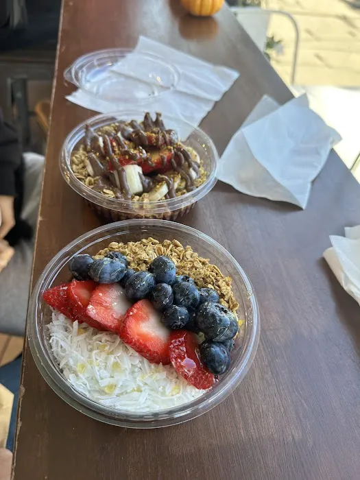Baya Bar - Acai & Smoothie Shop Picture 1