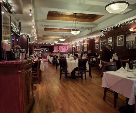 Hunter's Steak & Ale House