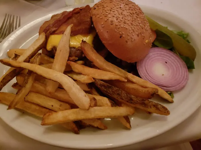 Hunter's Steak & Ale House Picture 5