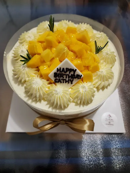 E's Cake Shop Picture 10