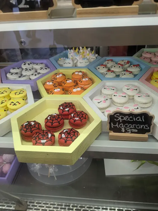 E's Cake Shop Picture 4