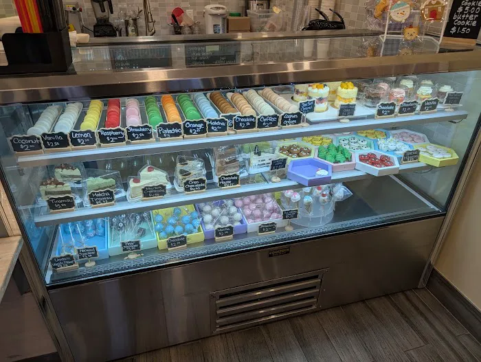 E's Cake Shop Picture 2