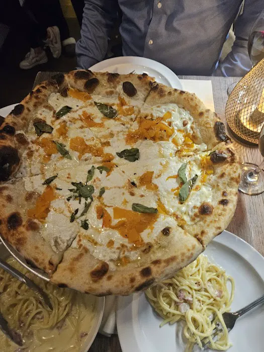 APIZZA: Dyker Pizza Company Picture 4