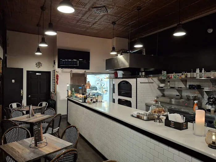APIZZA: Dyker Pizza Company Picture 3
