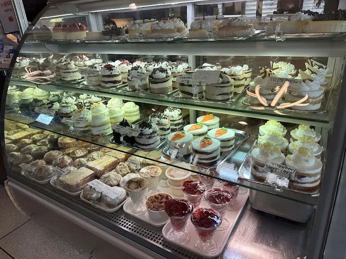 Suburban Diner Picture 6