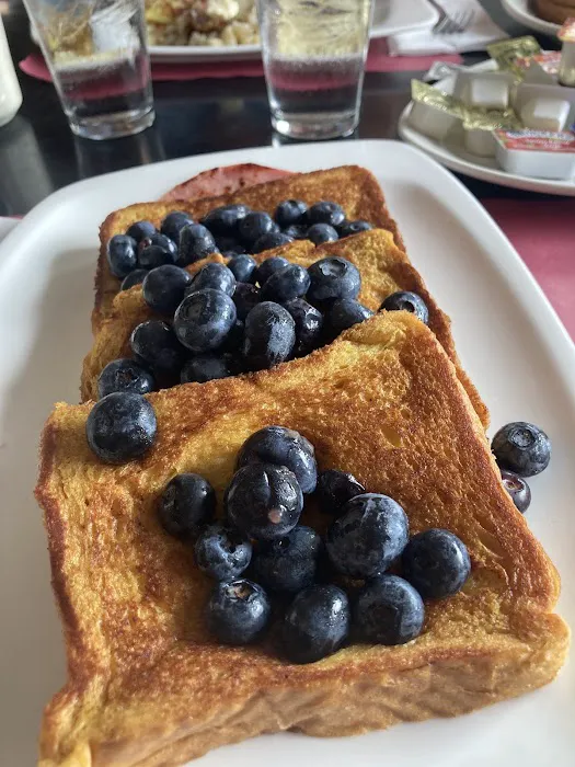 Suburban Diner Picture 4