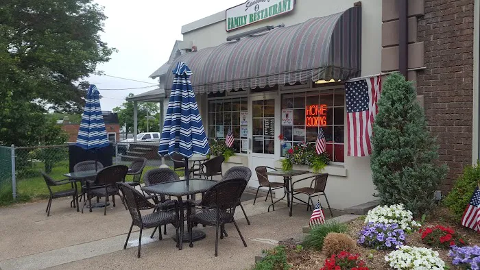 Tillo's Place Restaurant Picture 5