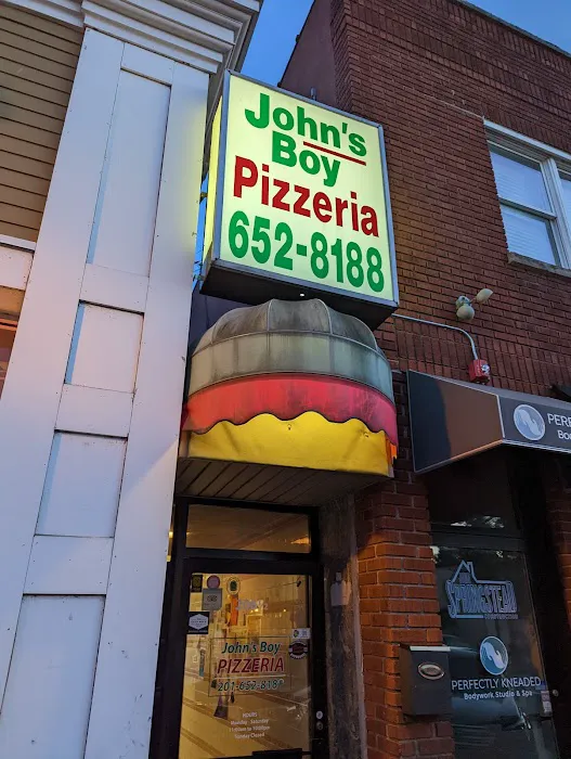 John's Boy Pizzeria Picture 9