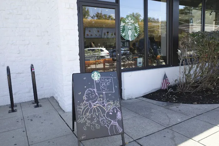 Starbucks Picture 5