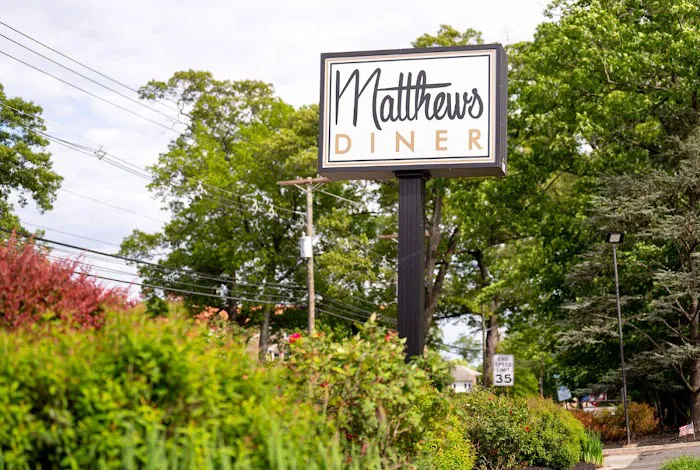 Matthews Diner Picture 10