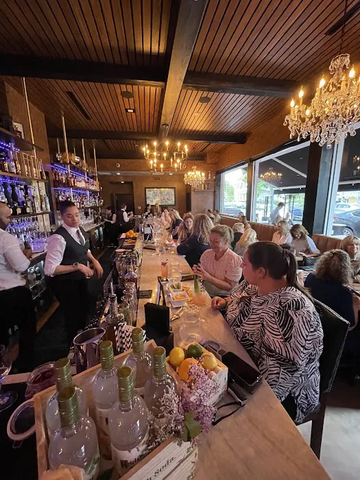 Bar Boutique Picture 6