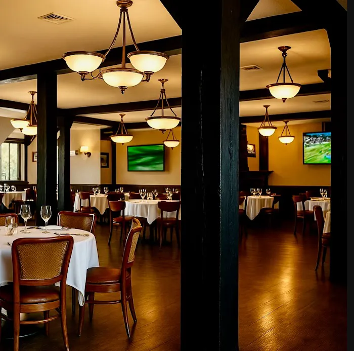 The Green Lounge Picture 10