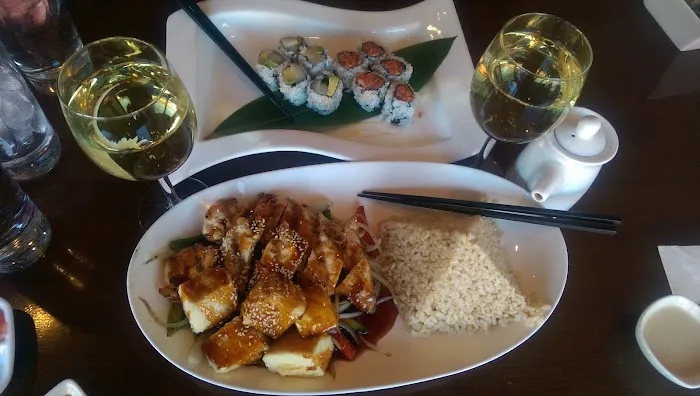 Tani Sushi & Asian Grill Picture 7