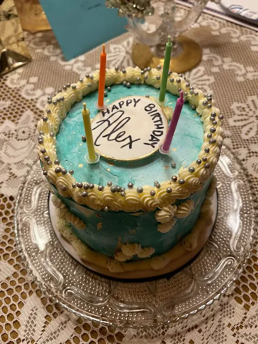 Petal Dust Cakery Picture 9