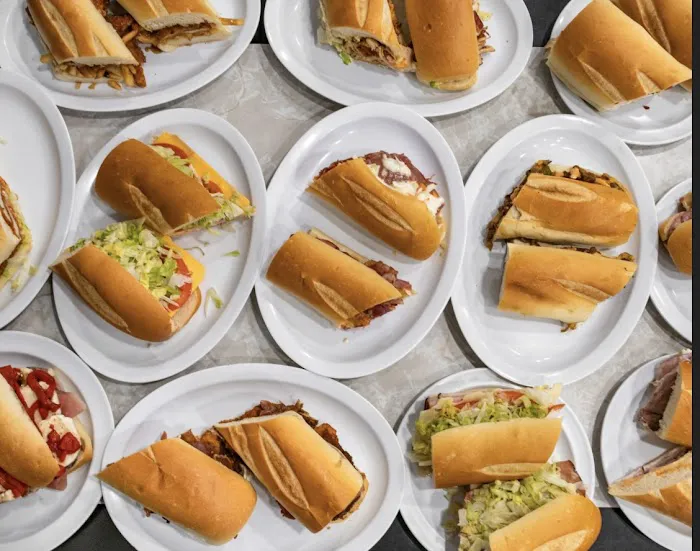 Giannella's Subs Picture 9