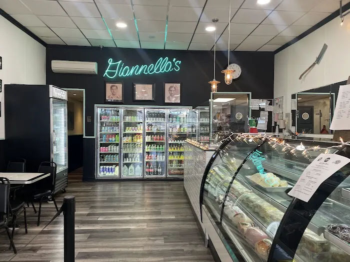 Giannella's Subs Picture 8