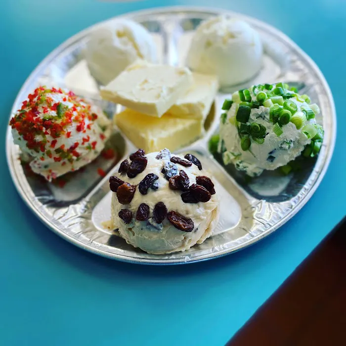 TOP BAGELS & DELI Picture 10