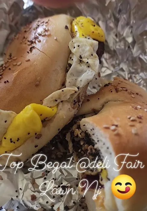 TOP BAGELS & DELI Picture 2