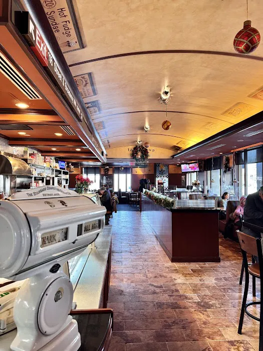 Gotham City Diner Picture 5