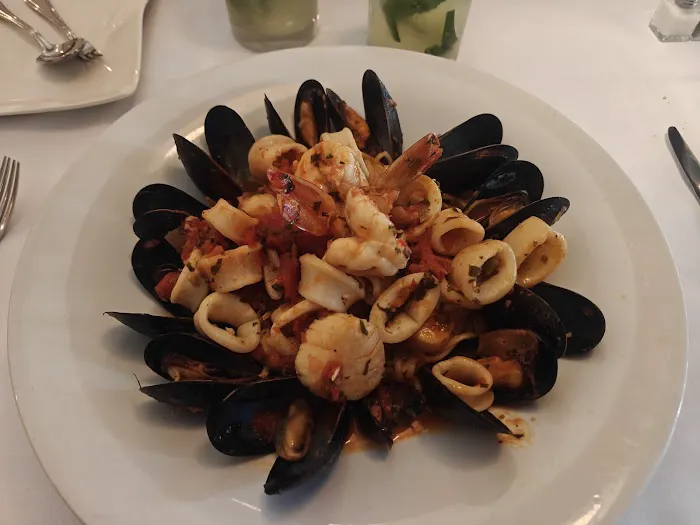 Oceanos Oyster Bar & Sea Grill Picture 7