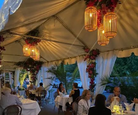 Oceanos Oyster Bar & Sea Grill