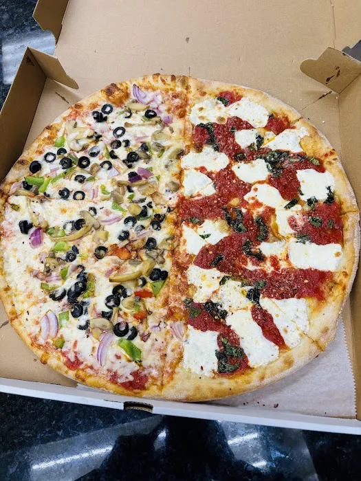 Milan Pizzeria Picture 9
