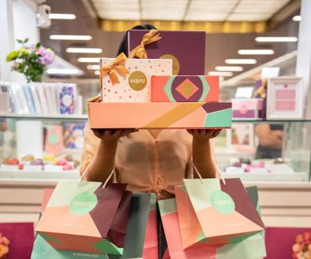 Woops! Macarons & Gifts (Garden State Plaza)