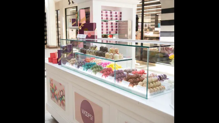 Woops! Macarons & Gifts (Garden State Plaza) Picture 5