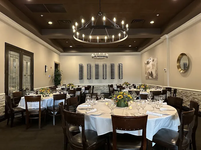 Nicola's Ristorante Picture 3
