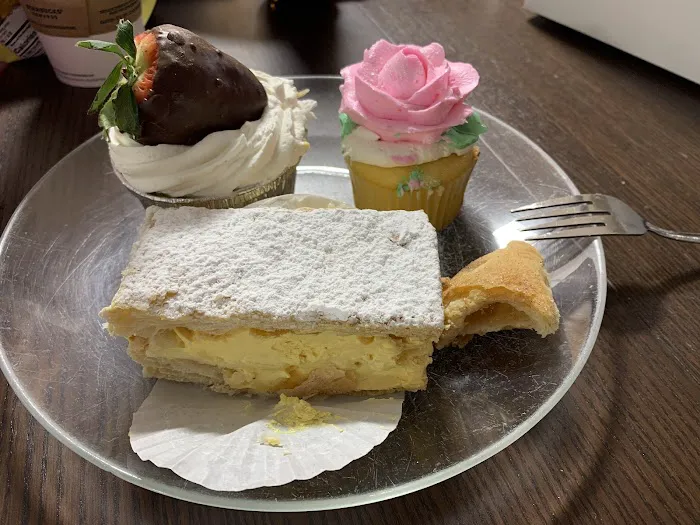 Deb Pam Bakery Picture 3