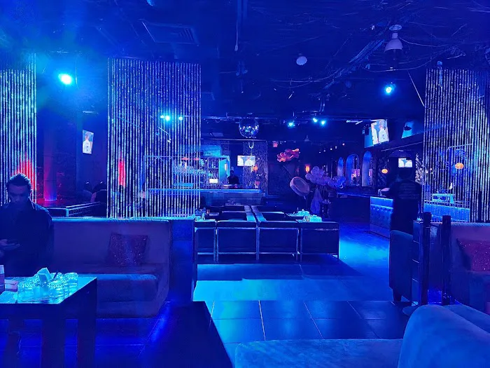 46 Lounge Picture 6