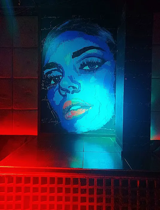 46 Lounge Picture 4