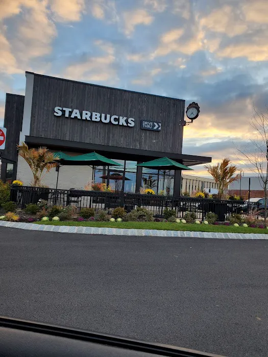 Starbucks Picture 4