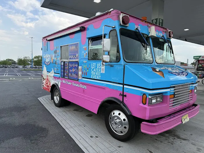 Lickety split soft ice cream truck Picture 5