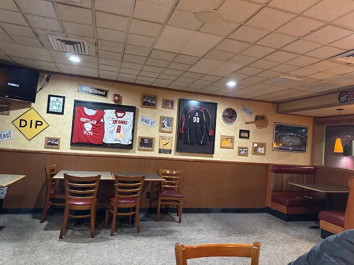 Pizza Hut Picture 10