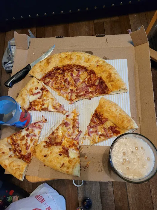 Pizza Hut Picture 6