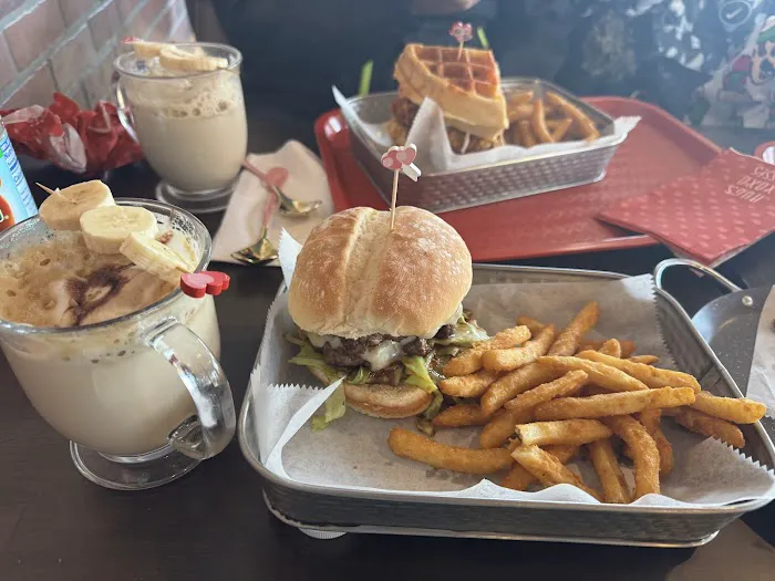 LUV BITES Restaurant(HALAL) Picture 8