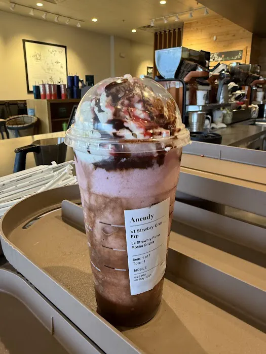 Starbucks Picture 3