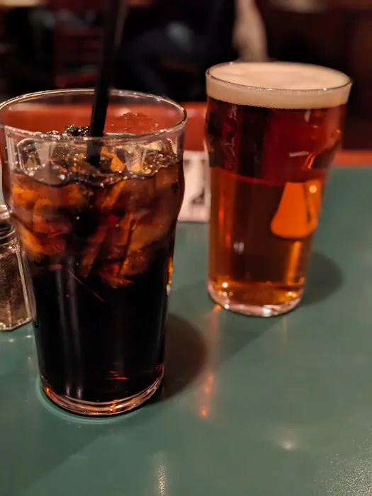 Davey's Irish Pub & Restaurant Picture 6