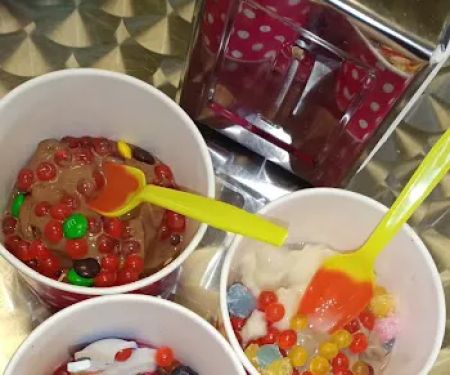 YoFresh Yogurt and Smoothie Cafe