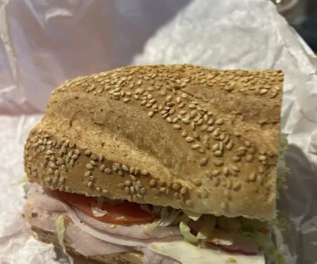 Marc's Deli & Pizzeria