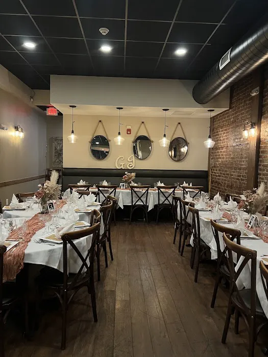 Mezza Luna Bistro Picture 10