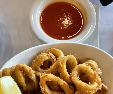 Mezza Luna Bistro