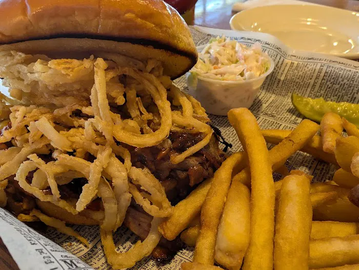 Maggie's Town Tavern Picture 2